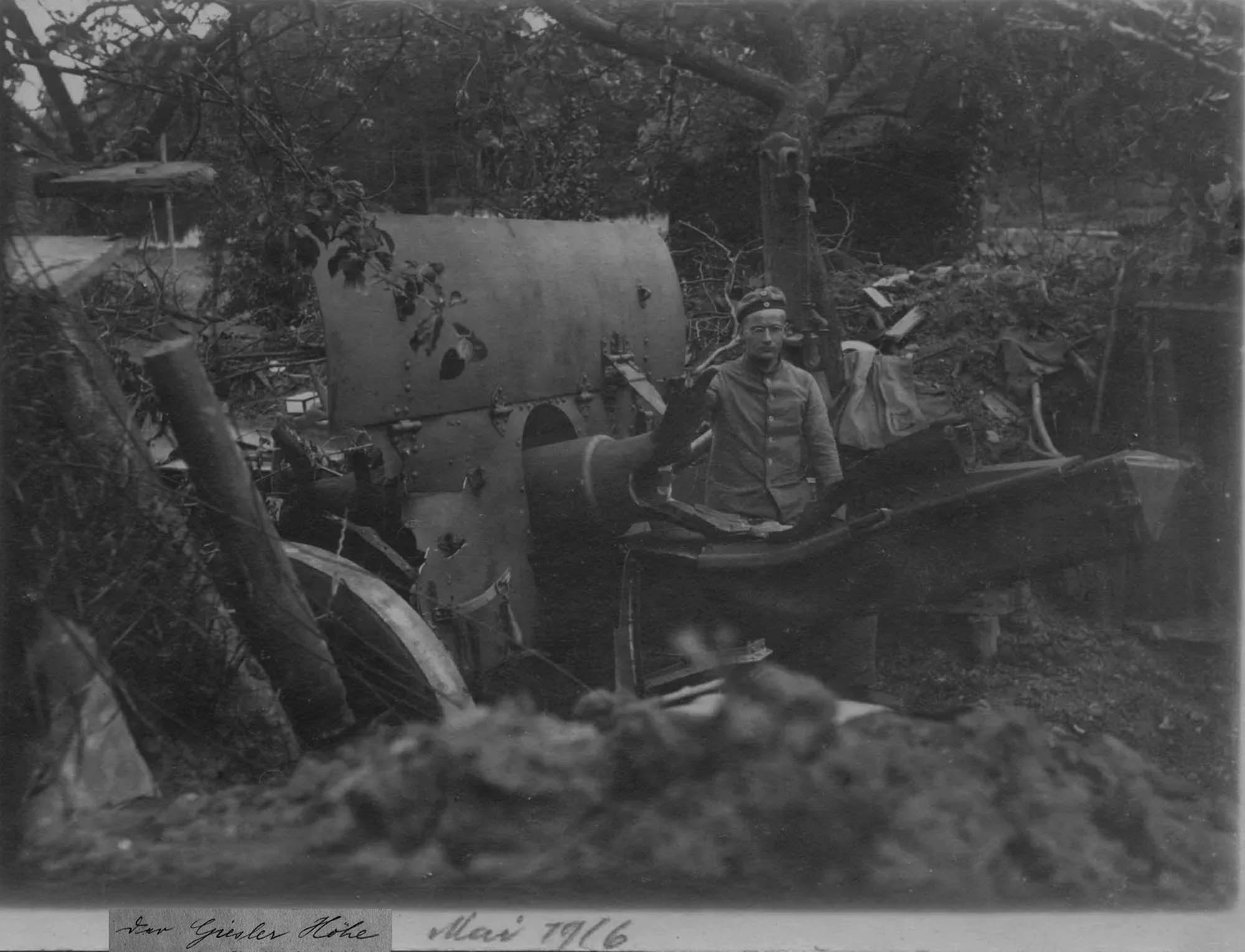 DEU - 15 cm explosé en Mai 1916 (01a).jpg