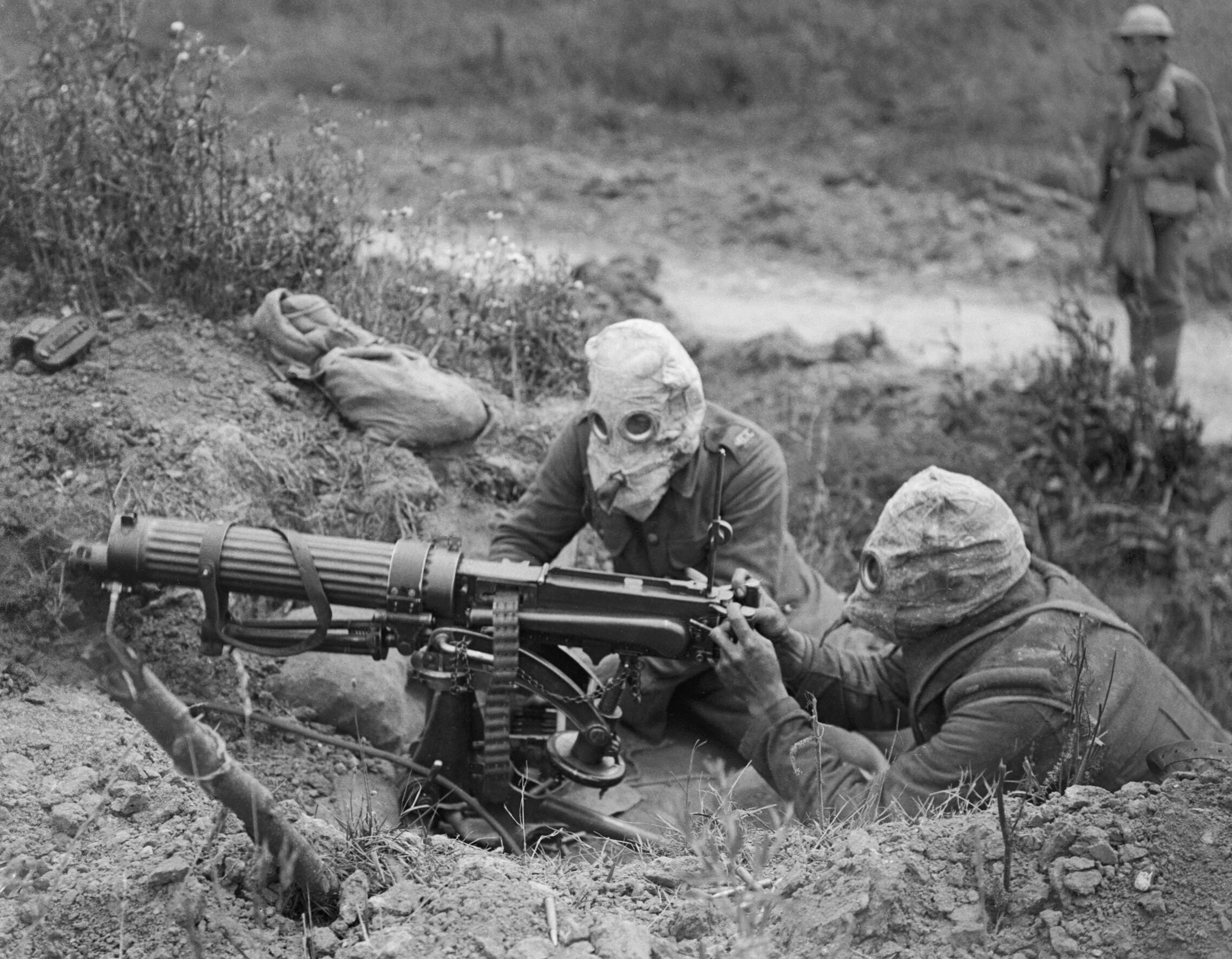 Machine Gun Corps à Ovillers, pendant la bataille de la Somme, juillet 1916. Référence photo IWM Q 3995.