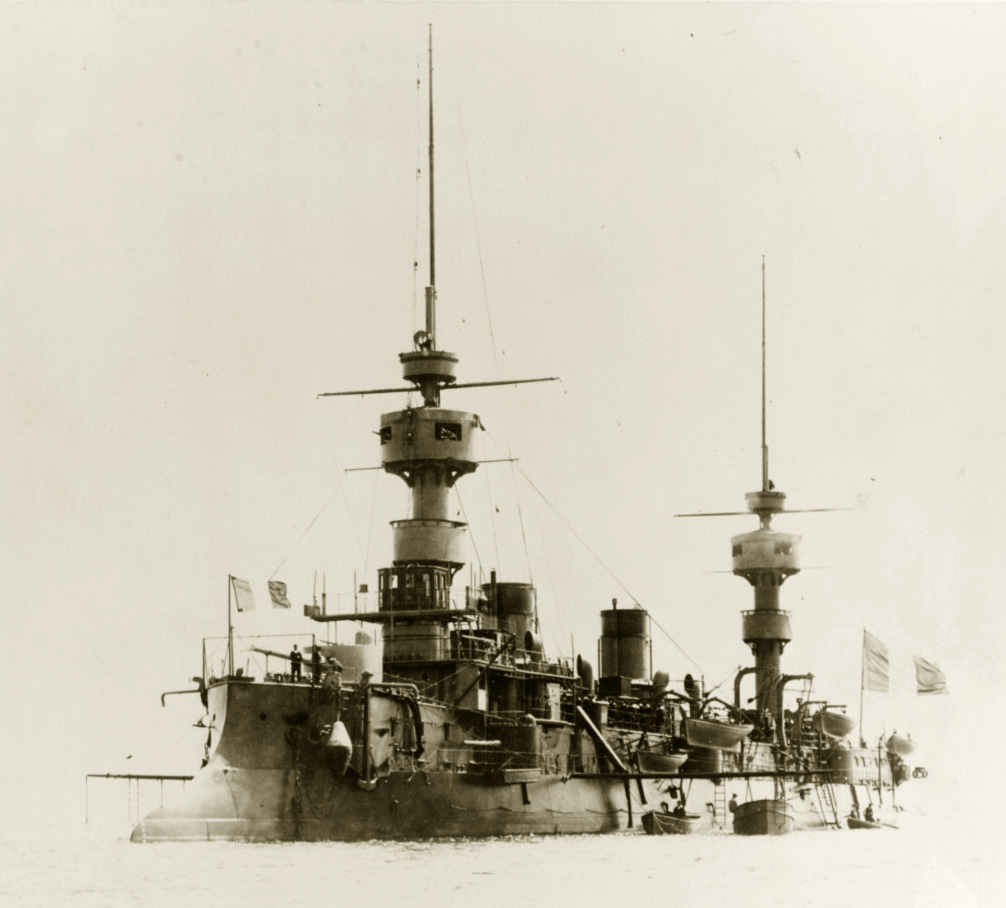 LATOUCHE-TRÉVILLE – Croiseur cuirassé – B – .jpg