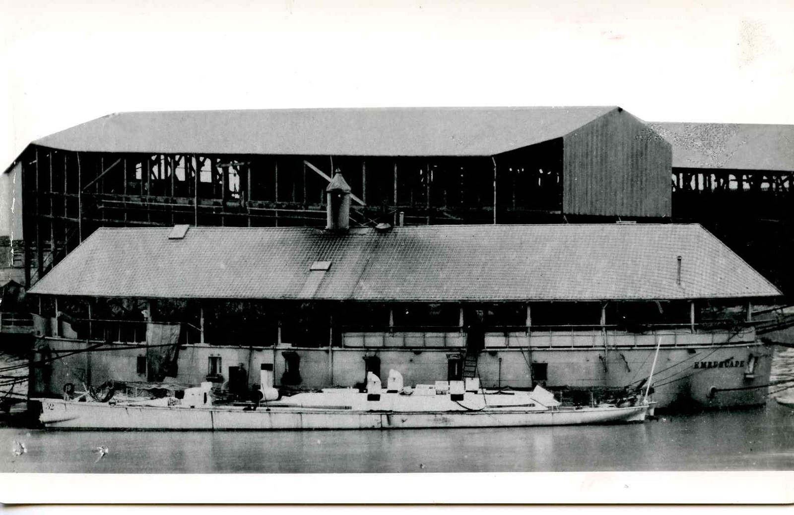 1885 T52 et EMBUSCADE à rochefort.jpg