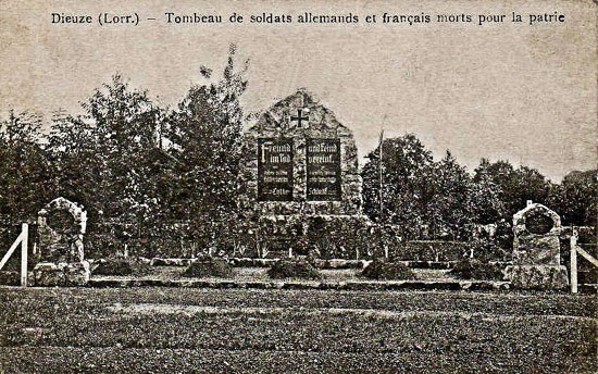 Grabmal in Dieuze (Lothringen).jpg