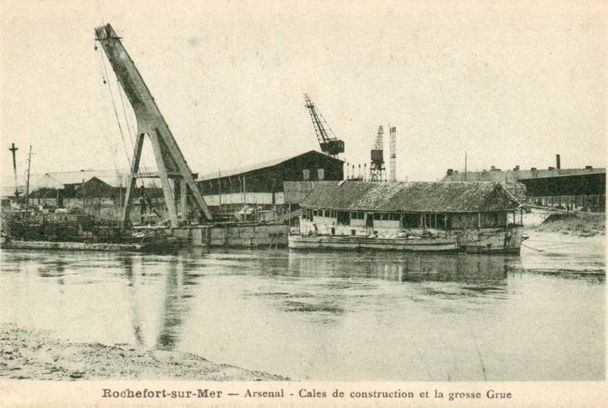 1884-1944 EMBUSCADE ponton à rochefort.jpg