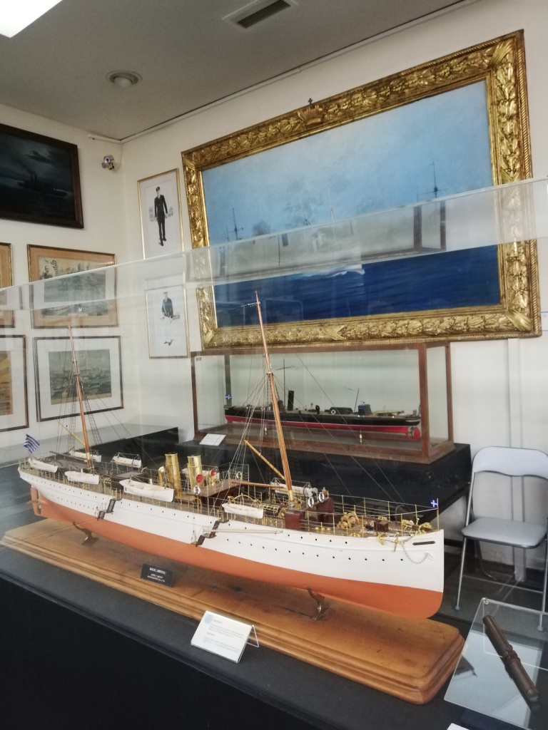 AMPHITRITE hmm-piraeus226.jpg