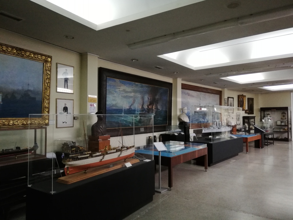 AMPHITRITE hmm-piraeus230.jpg