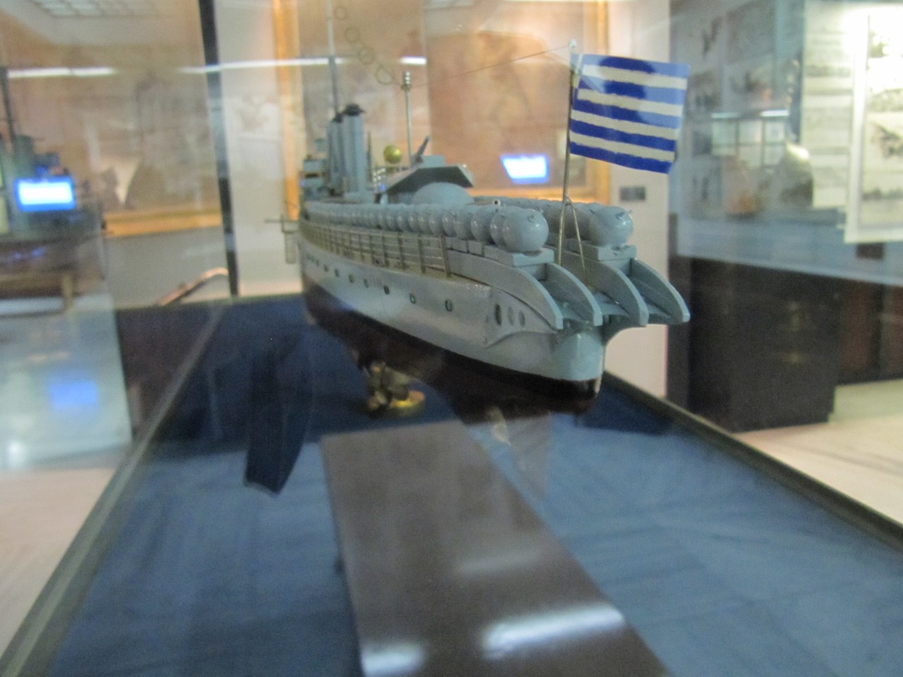 ELLI kriegsmuseum-modelle163.jpg