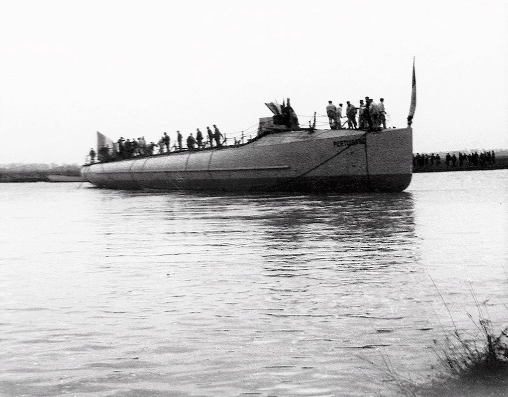 1900 12 5 PERTUISANE   lancement à rochefort.jpg