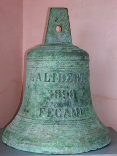 LA LIBERTÉ – Trois-mâts goélette terre-neuvier – Cloche –  .jpg