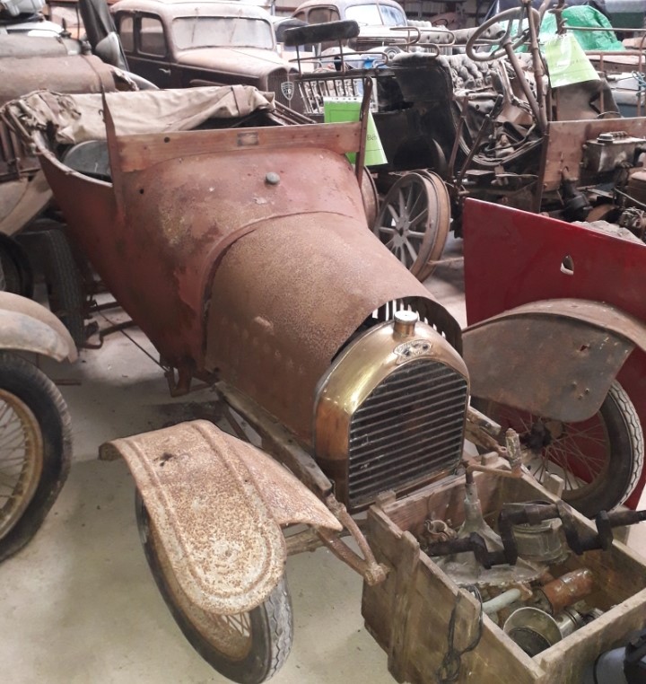 Bébé Peugeot 12230.jpeg