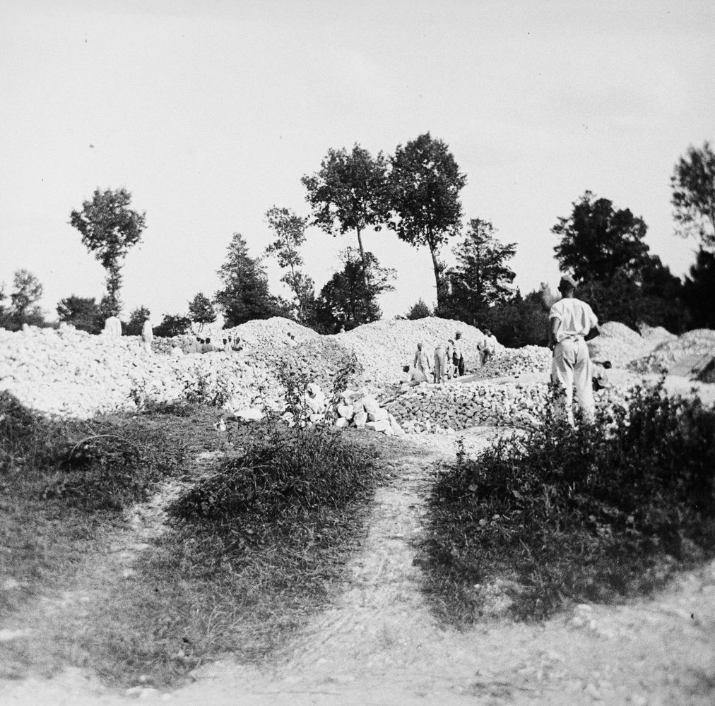 Prisonniers allemands à la carrière de la madeleine