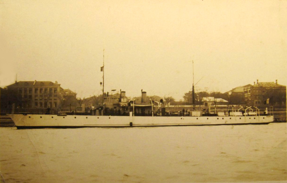 ALERTE – Dragueur-canonnière –  I –  .jpg