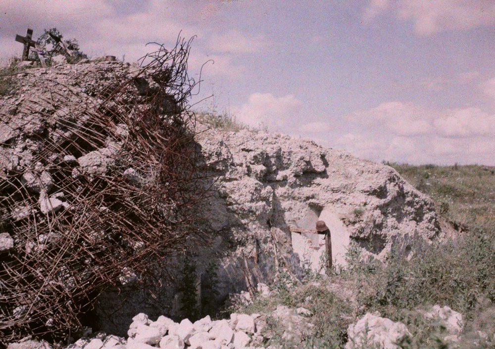 FT3 latrines casque all.jpg