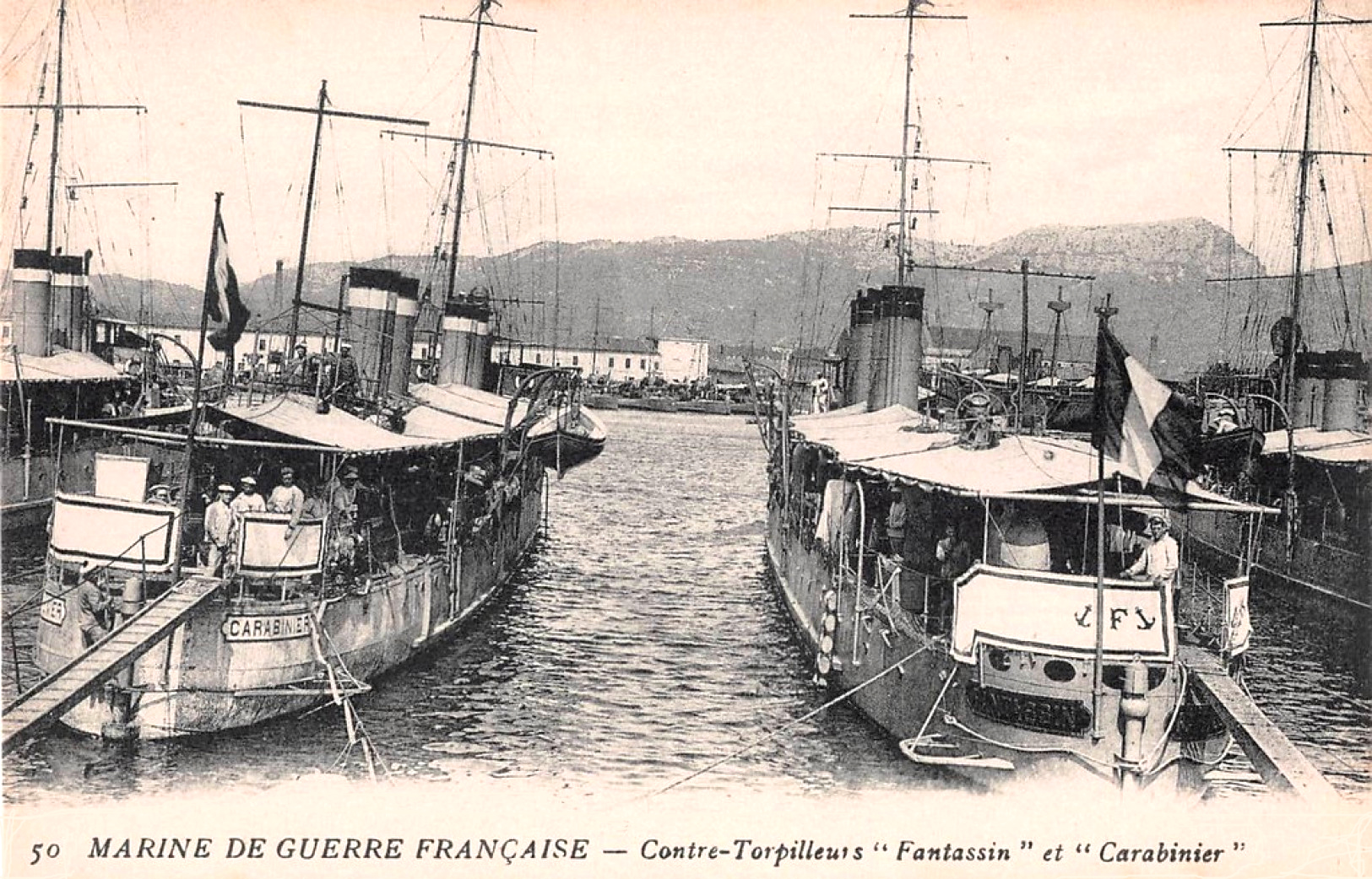 CARABINIER – Torpilleur d’escadre – VII – .jpg