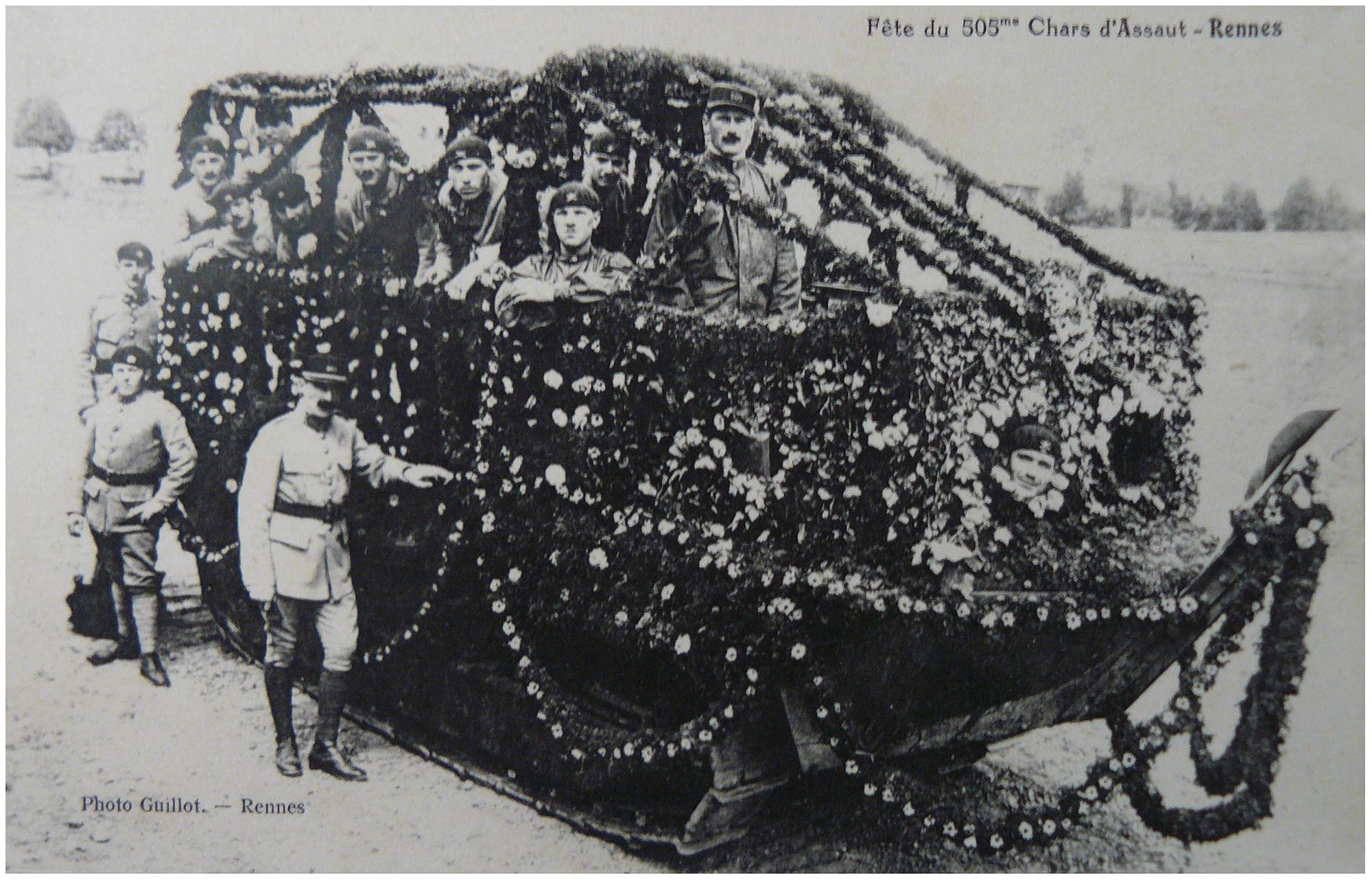 505° RCC - Schneider M2 à Rennes (01a).jpg