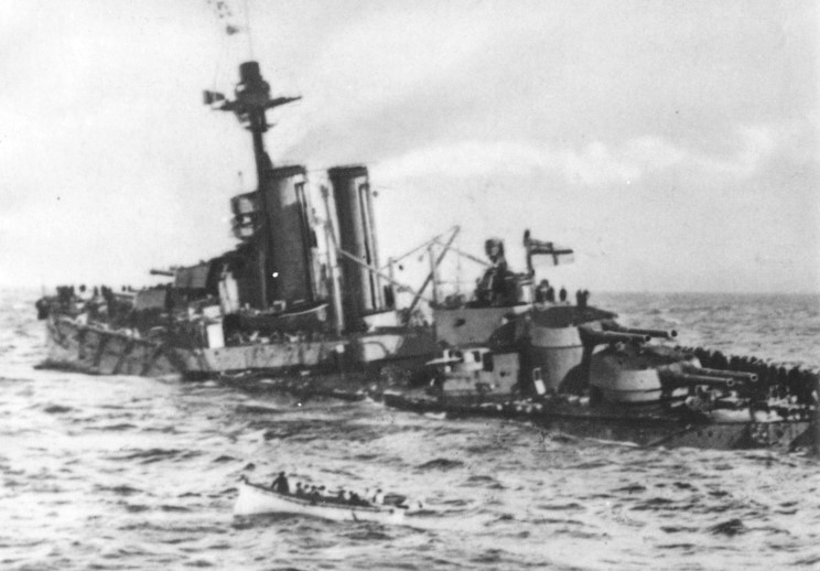 AUDACIOUS 1914 10 27 naufrage.jpg