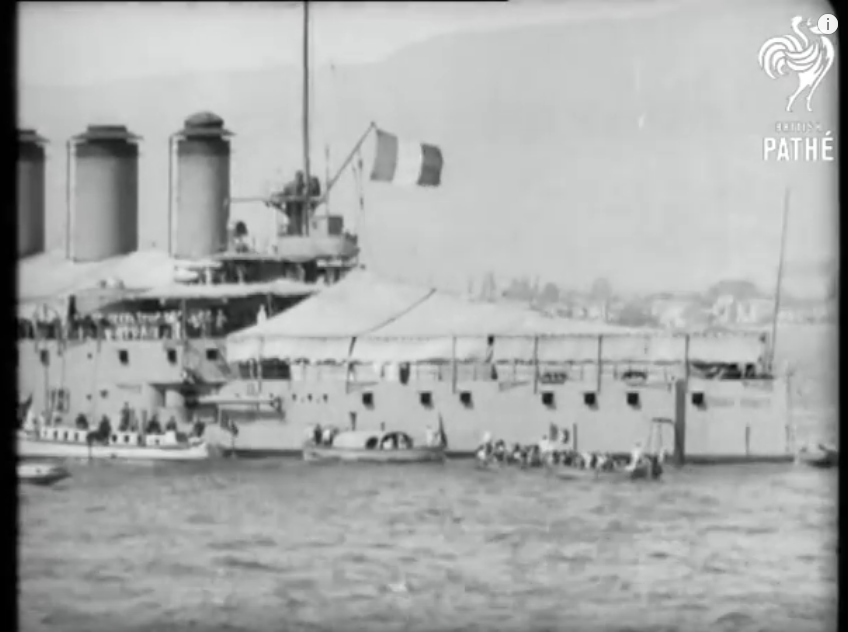 EDGAR QUINET 1922 9 14 à smyrne You-tube-Incendie-Smyrne-bateau-FR.png