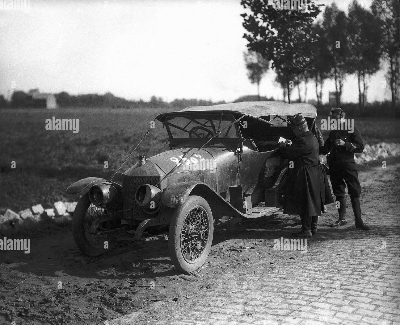 WW1_BE_17289_Auto Metallurgique_vue avant_MH_2025_16_593.jpg