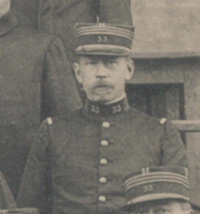 ALBUM_REG_RI033_1911_004_officier.jpg