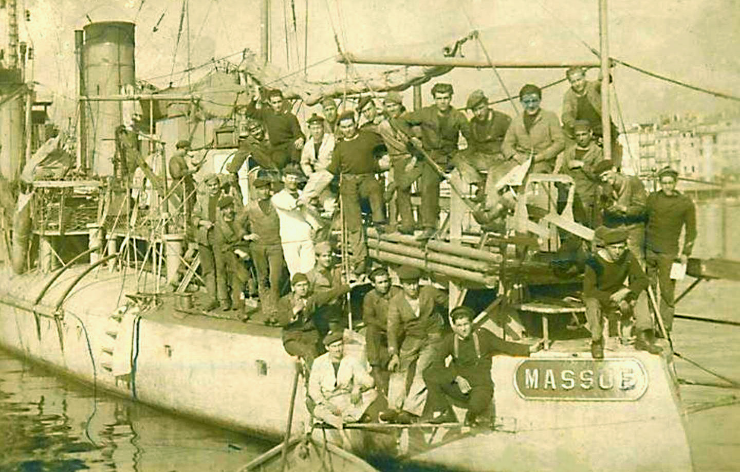 MASSUE – Torpilleur d’escadre – Equipage – 01-II-1926 - .jpg