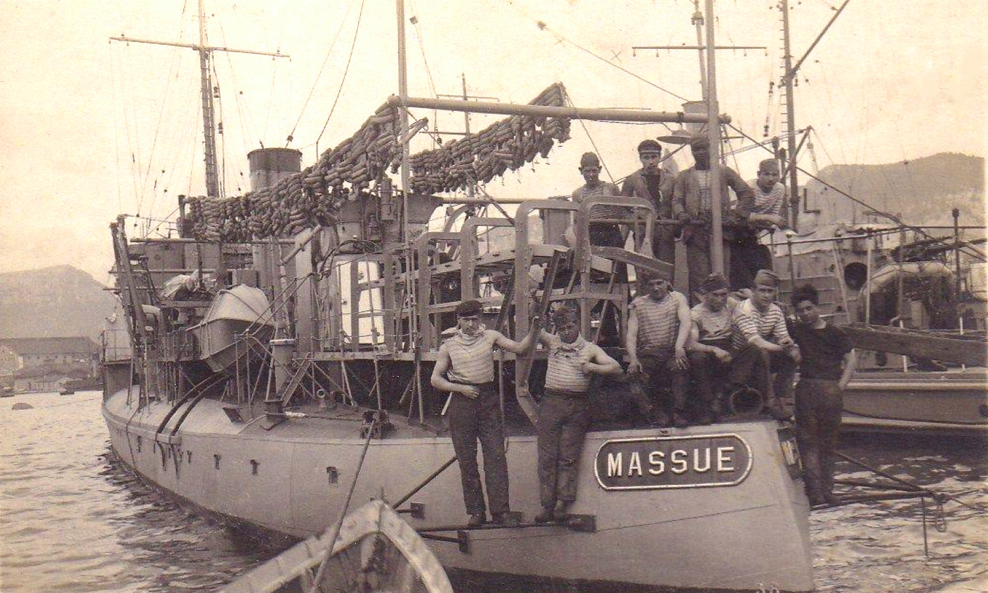 MASSUE – Torpilleur d’escadre – Equipage – 00-00-192x - .jpg