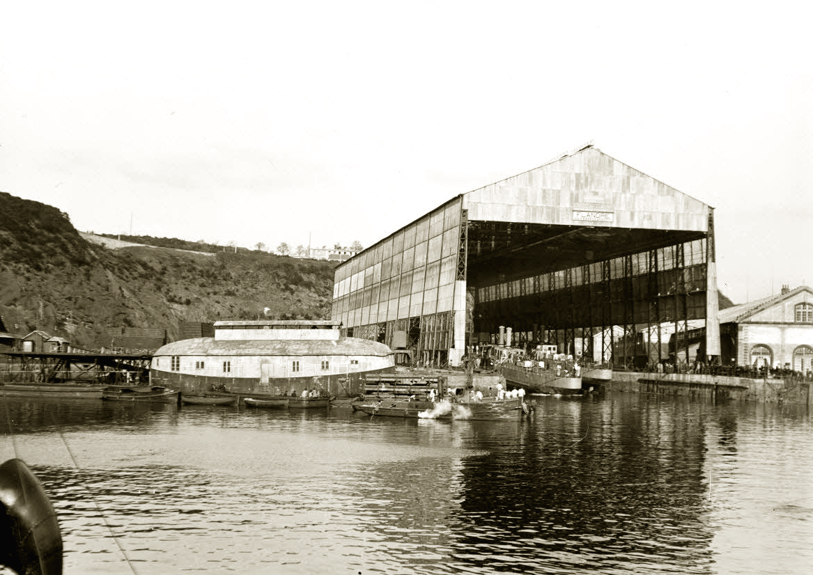 « L’Arche de Noë » – Ponton-atelier –  SPA 7 J 496 – .jpg