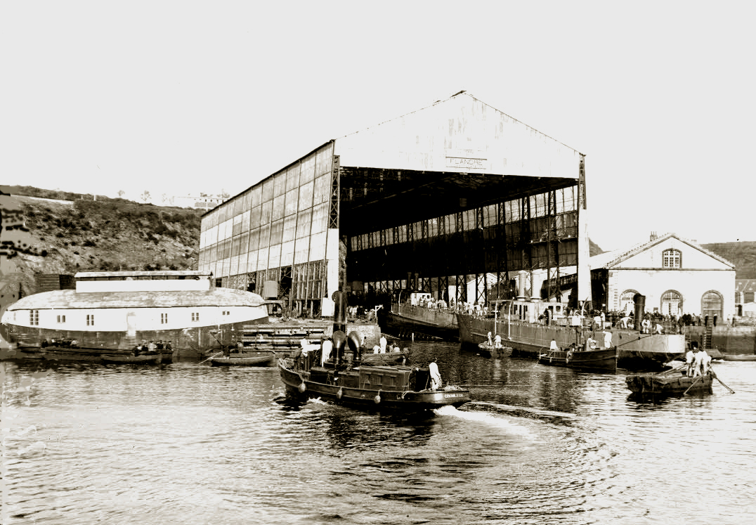 INCONSTANT – Dragueur-canonnière –  SPA 7 J 498 –  .jpg