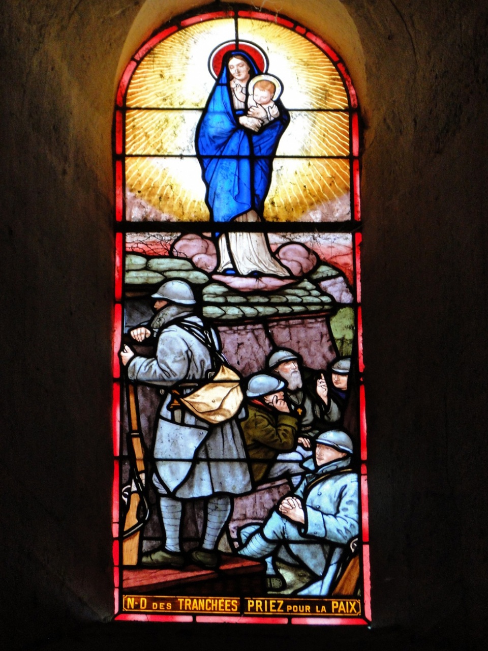 Puisseguin, Gironde (33).<br />"Notre-Dame des Tranchées Priez pour la Paix".<br />Source photo : GRAHC, Coutras, Gironde.