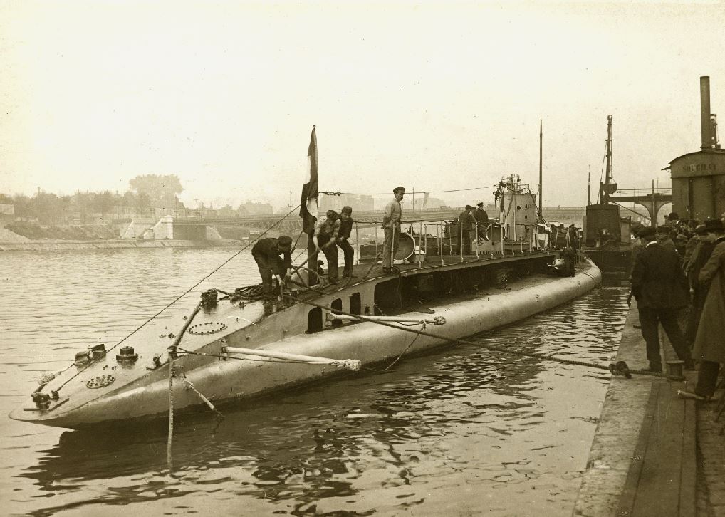 MONTGOLFIER – Sous-marin de haute mer – (P.-P.) 4C-EPF-004-1188 – - .JPG