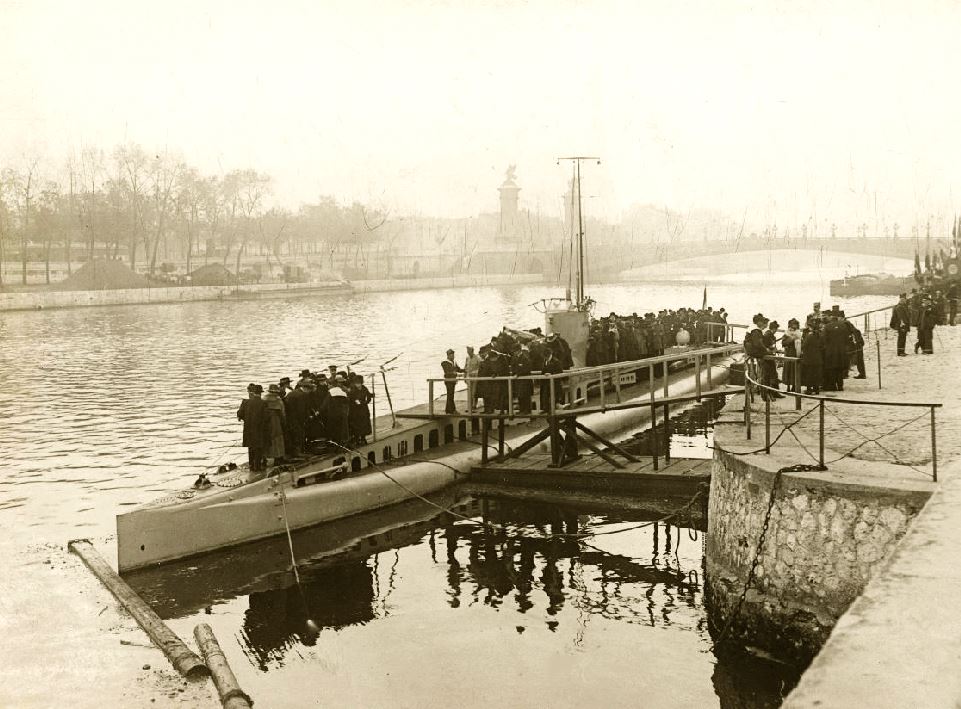 MONTGOLFIER – Sous-marin de haute mer – (P.-P.) 4C-EPF-004-1212 – - .JPG