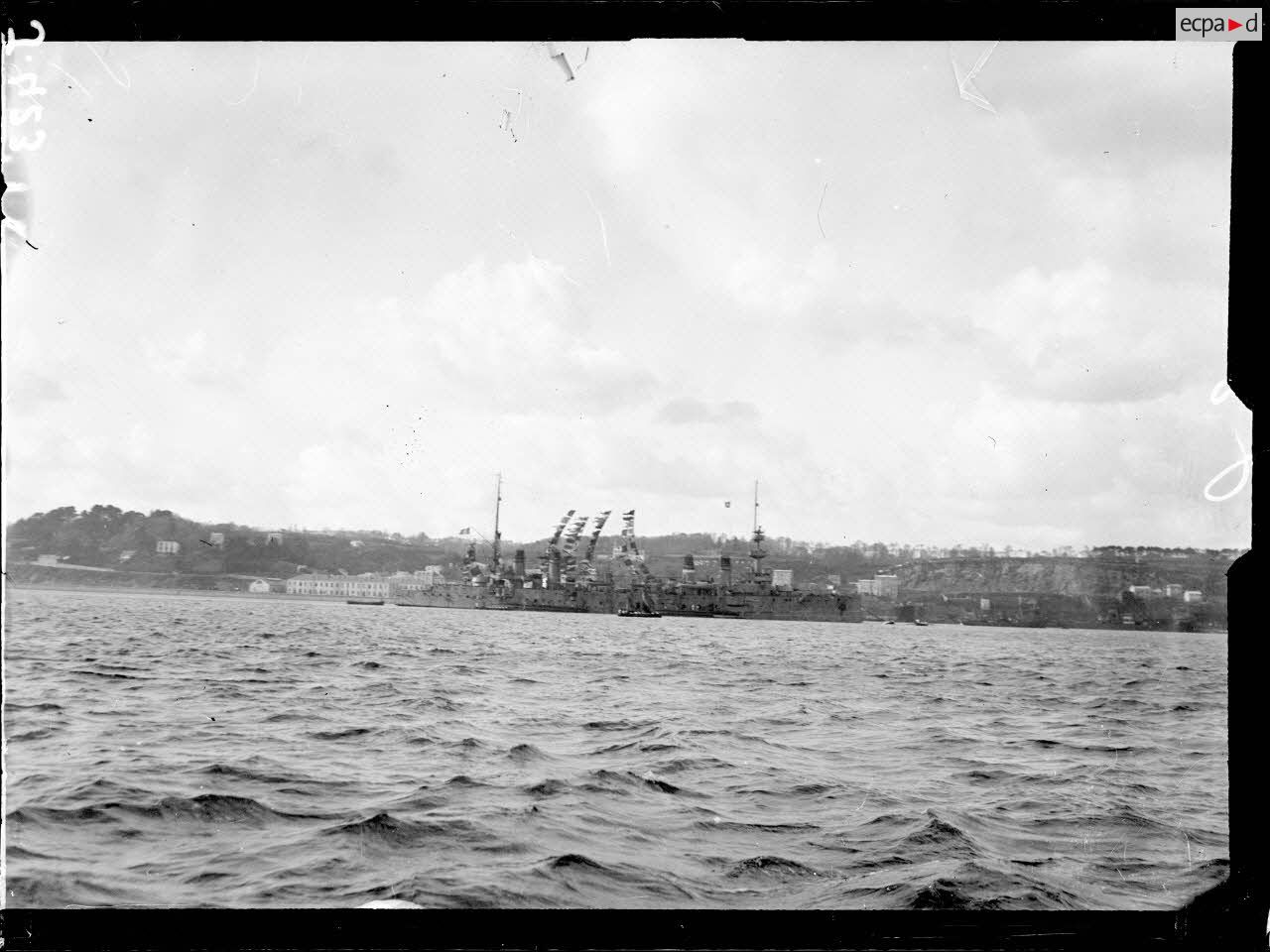 MONTCALM - Croiseur - Brest - Mars 1916