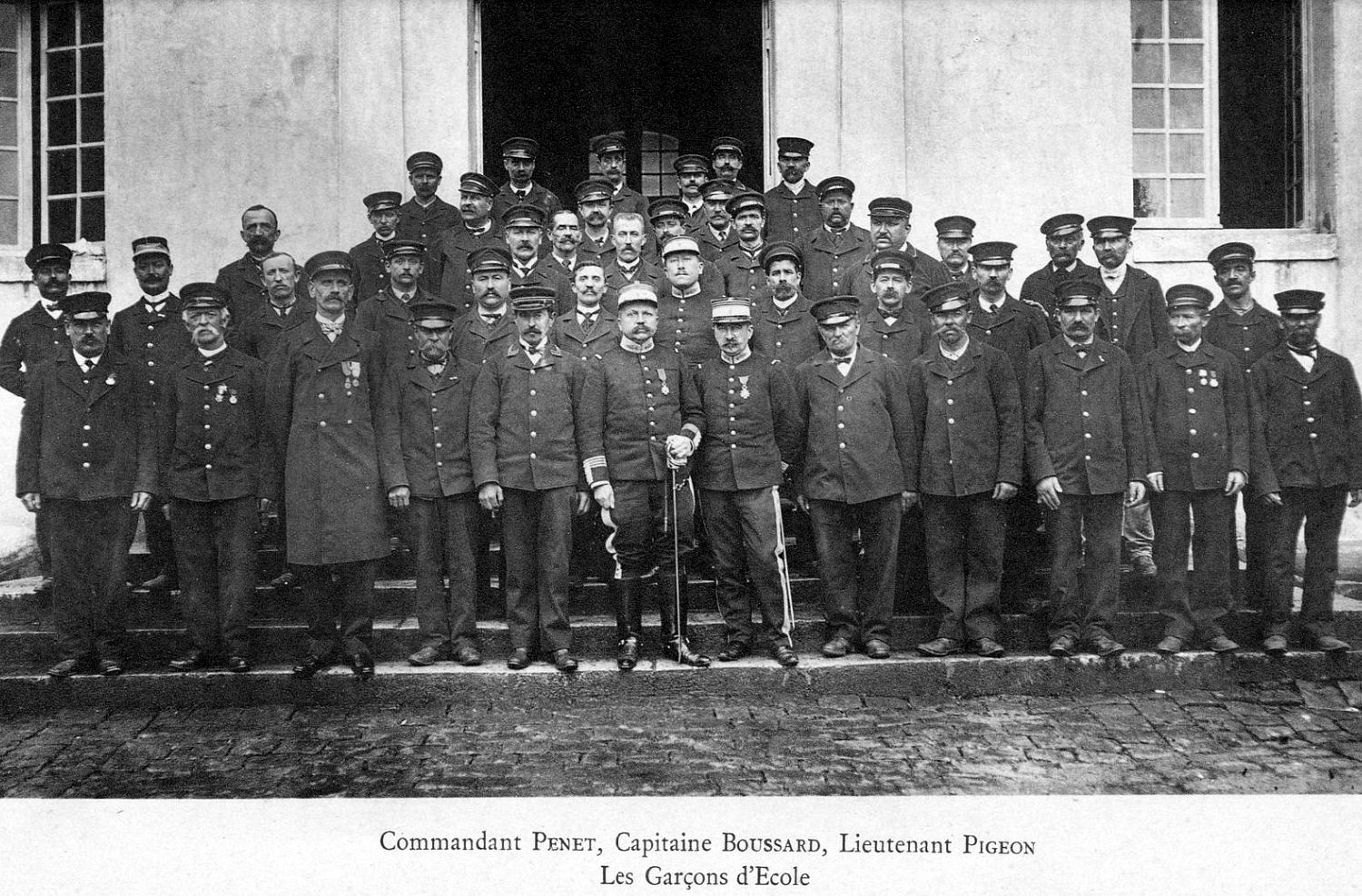 1909 Garçons d'école 1.jpg