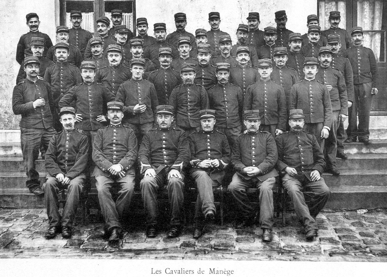 1909 Cavaliers de manège 1.jpg