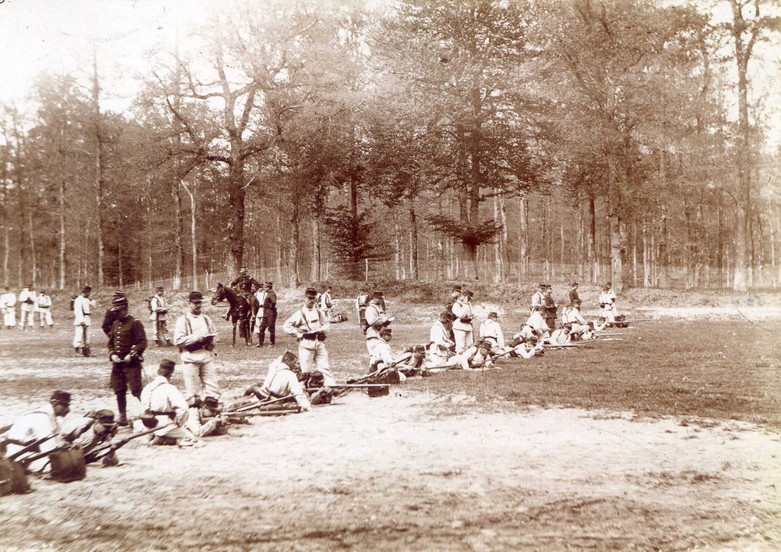 54e RI -4- Tir couché.jpg