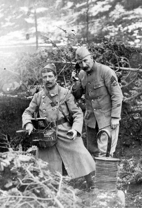 1917 Téléphonistes 49e RIT.jpg