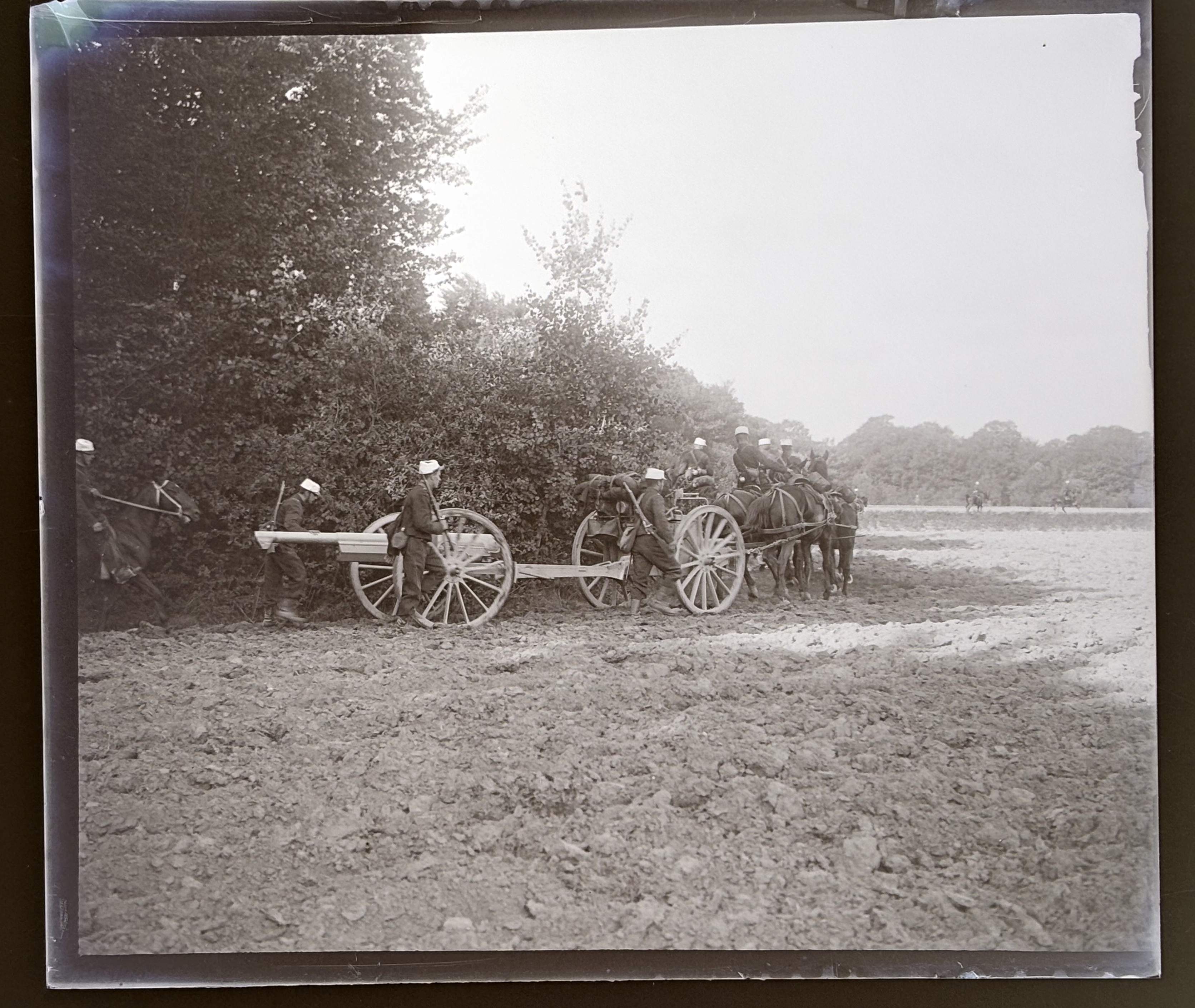 ww1 glass French gun 4a 1901-1909.jpg