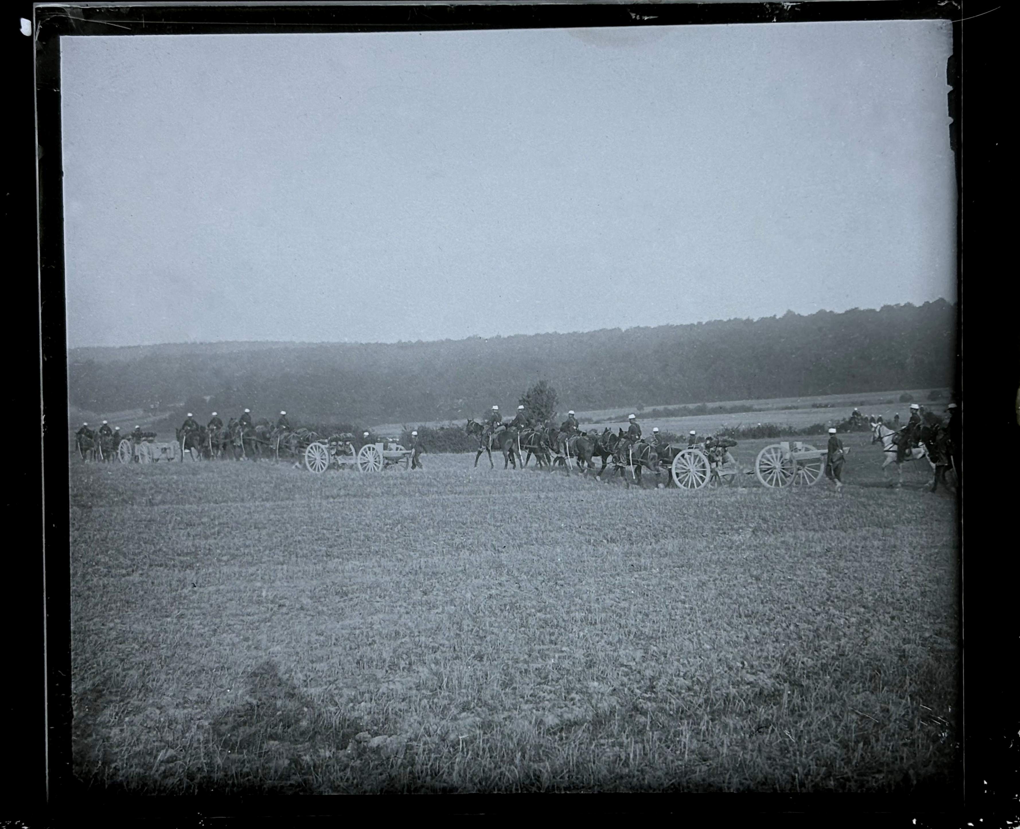 French troops gun. with horses 1a.jpg