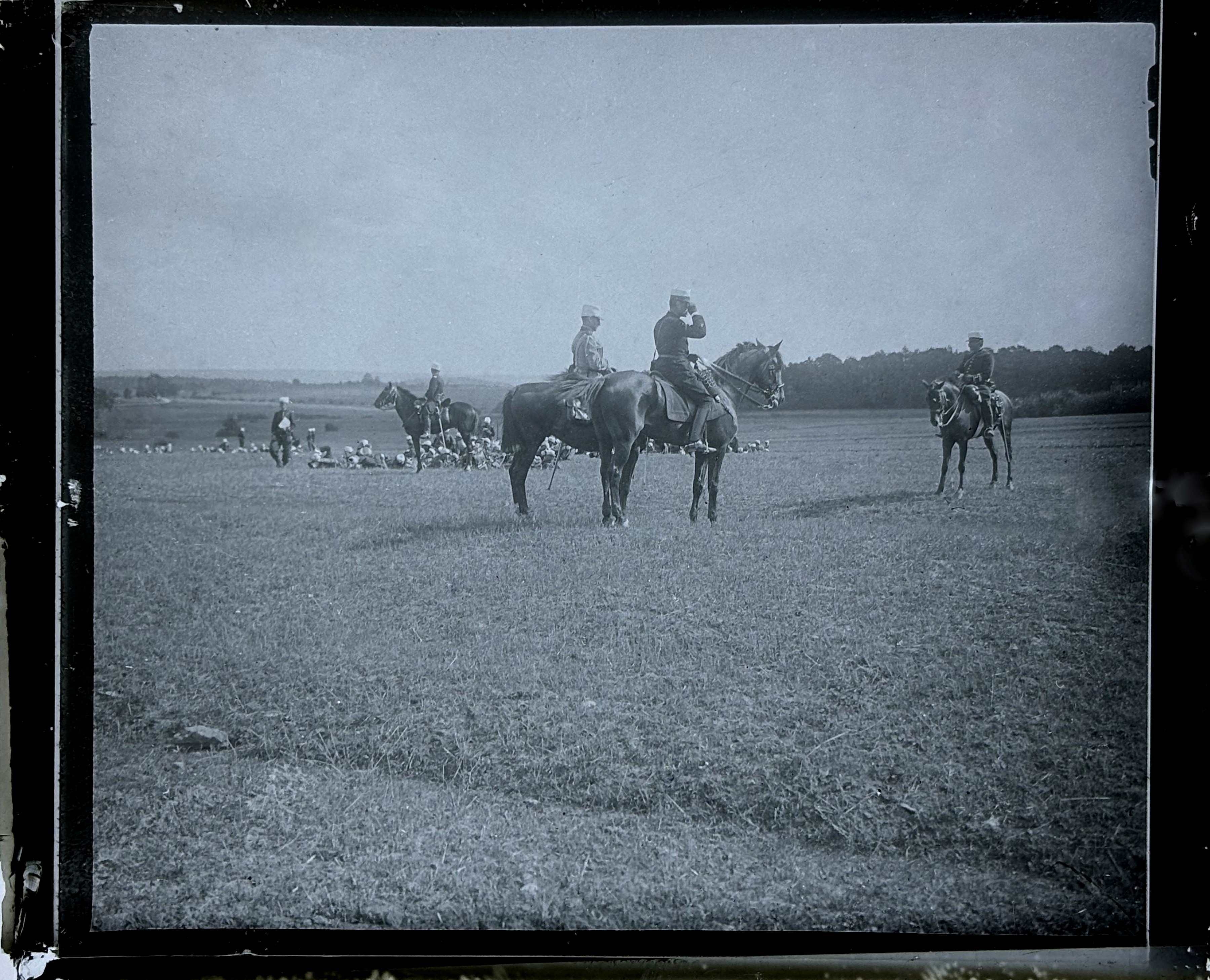 French officers on horses 2abbbccc.jpg