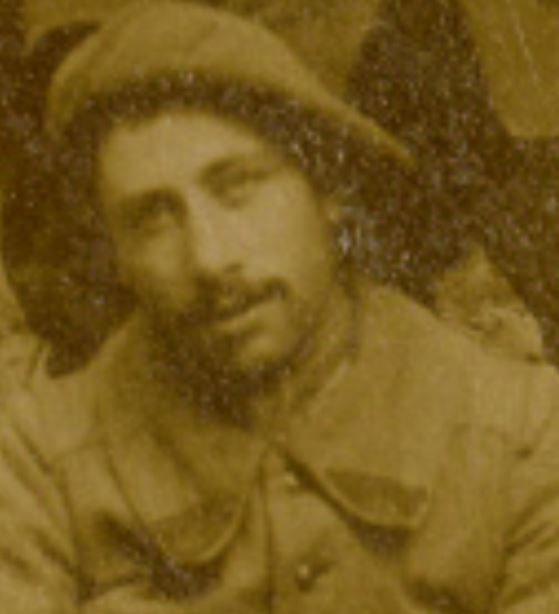 soldat 4 tête.JPG