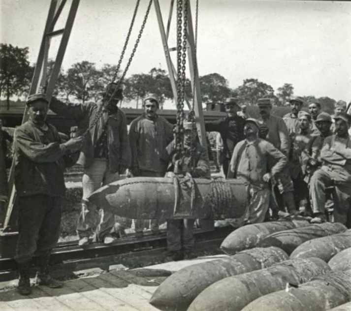 ww1 stereo shell large 2a.jpg