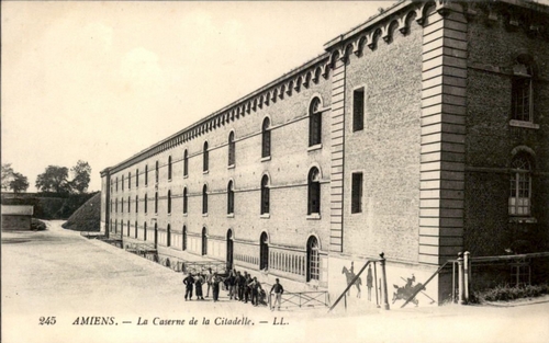 AMIENS citadelle caserne.jpg