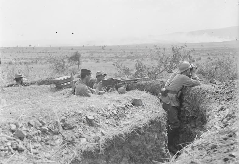 Août 1916 Secteur de Gola Section de mitrailleuse du 1er RIC.jpg
