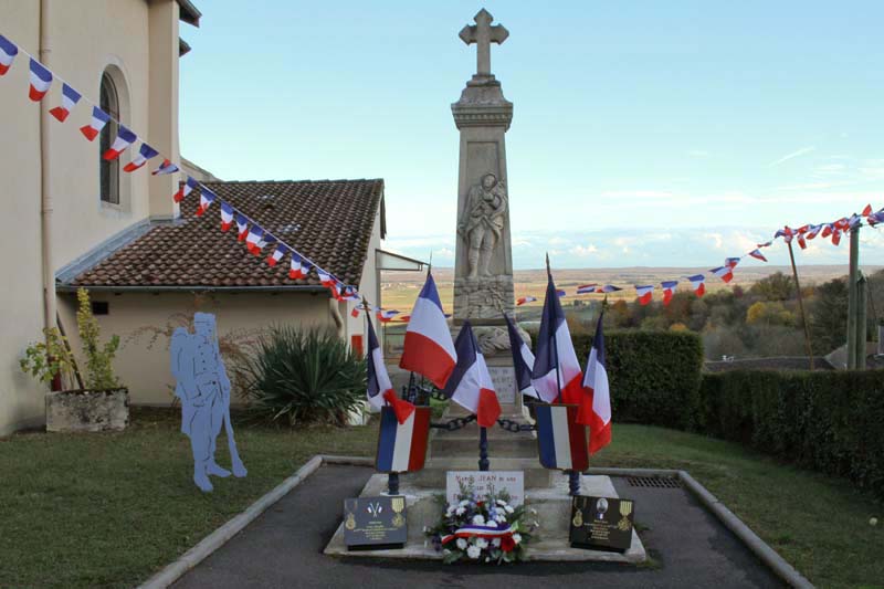 Charmes la côte monument aux morts (1).jpg