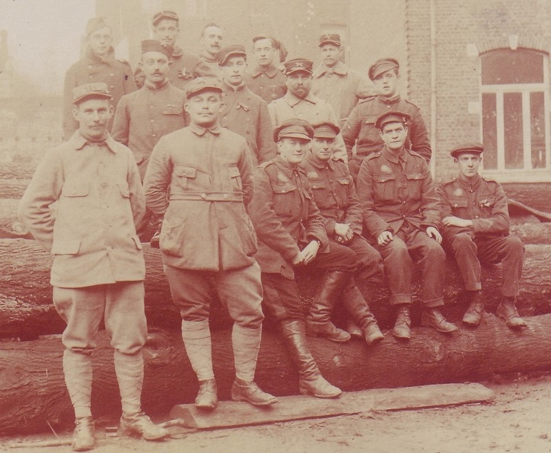 Nivelles_20-11-1918_ex-prisonniers.jpg