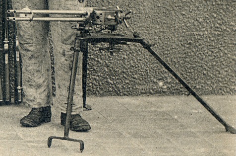 Mitrailleuse Alger 1907 b.jpg