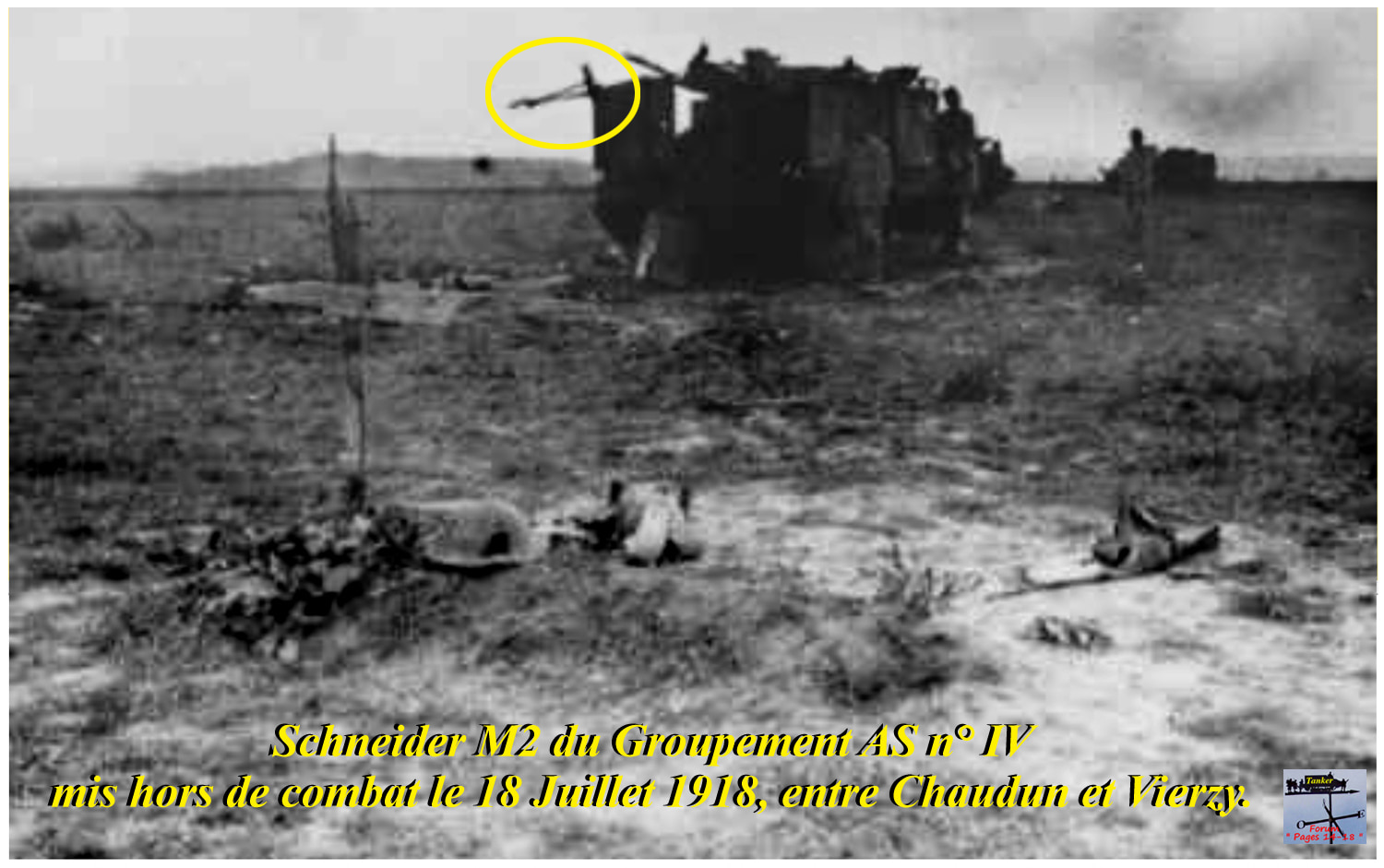 01 - Schneider M2 Asx3 détruit vers Chaudun-min.jpg