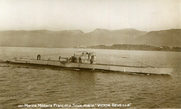 VICTOR-RÉVEILLÉ - Sous-marin - x - .jpg