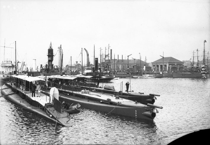 Coulé en août 1918, le sous-marin français « Floréal » a été retrouvé au large de la Grèce . Sous-marins%20au%20Havre%20-%20V%202.